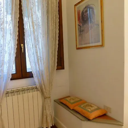 Apartment Relaxing Place In Oltrarno Florence